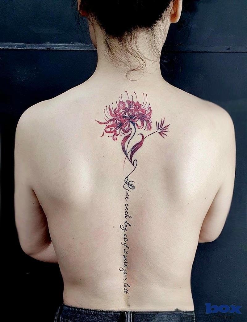 Hình xăm dọc sống lưng nữ sexy