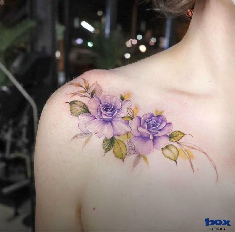 Xăm hoa phong cách nữ tính