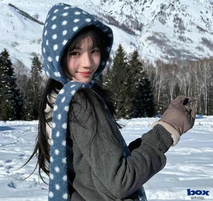 ảnh đại diện nữ tóc dài duyên dáng