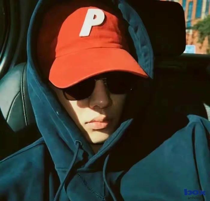 avatar buồn nam hiện đại