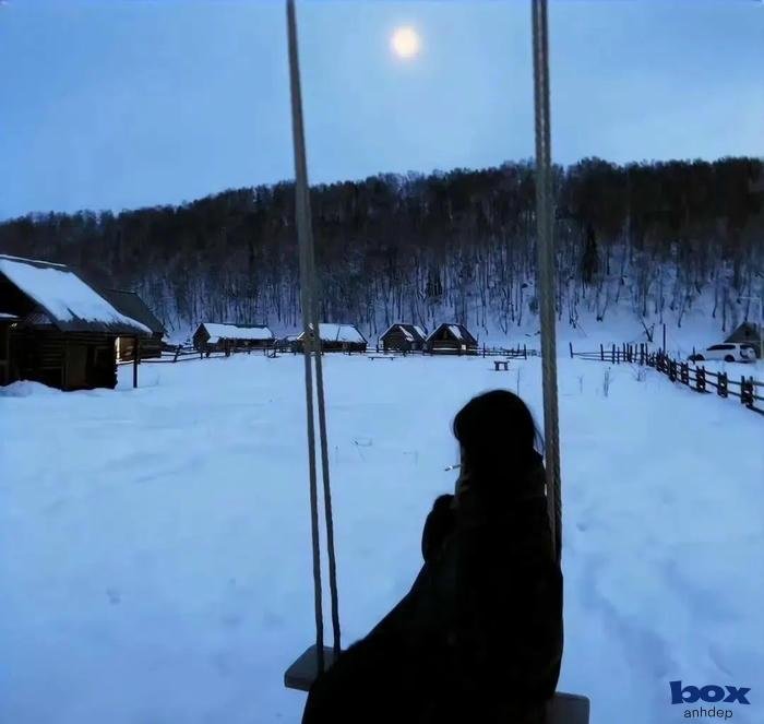 avatar buồn nữ hiện đại