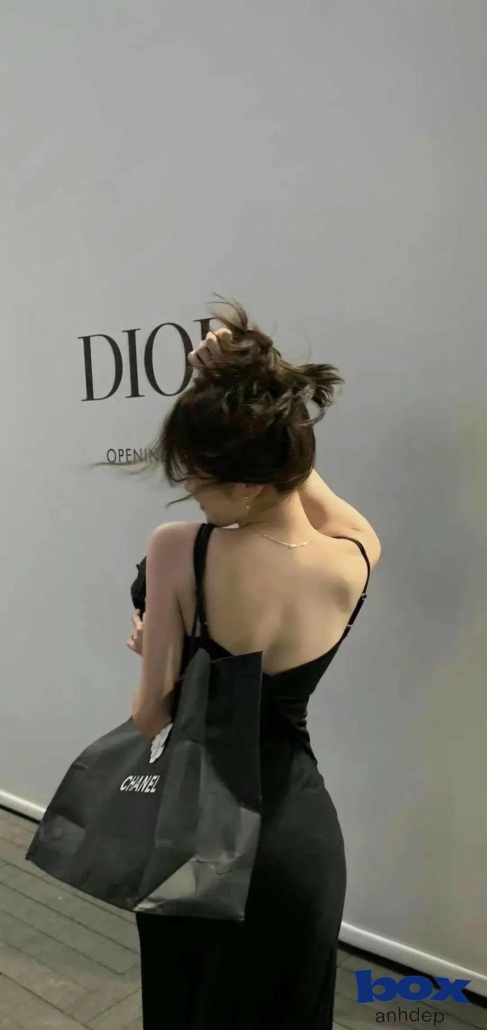 cô gái che mặt 4k