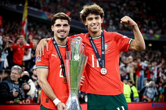 football wallpaper 4k