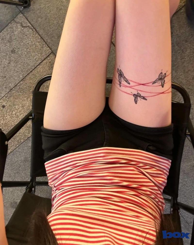 gái xăm chân đẹp