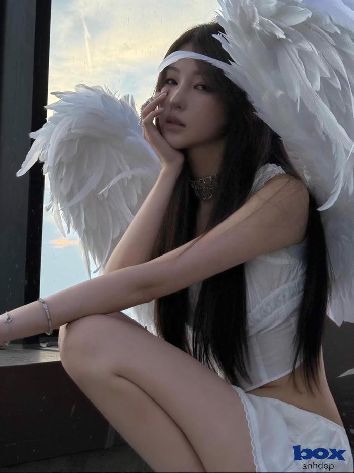 hình nền cô gái cho điện thoại