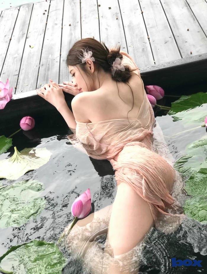 hình nền cô gái nghệ thuật