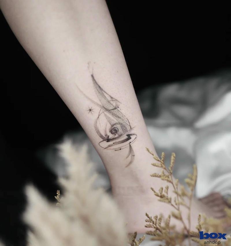 hình xăm chân nữ buồm