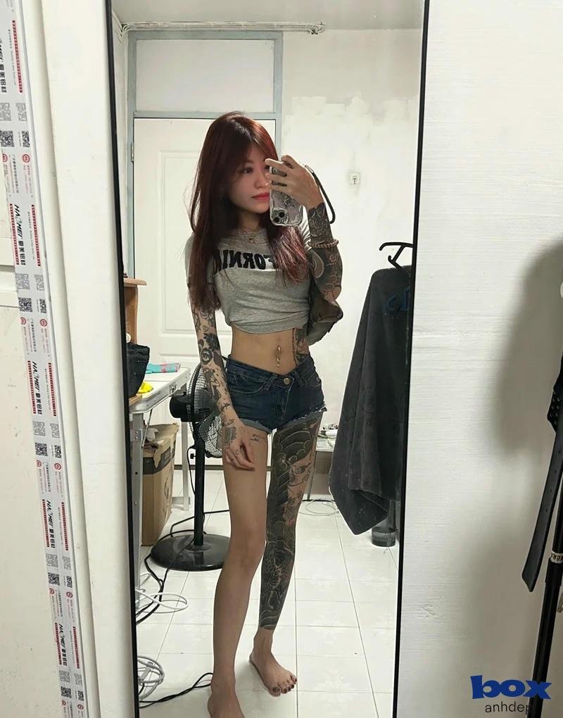 hình xăm chân nữ full