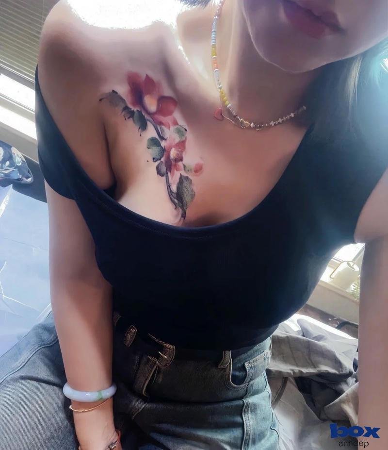 hình xăm đẹp ở ngưc cho nữ