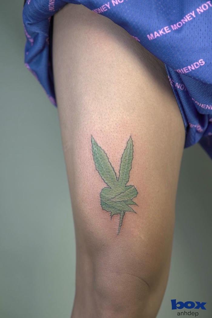 hình xăm đùi nữ thỏ