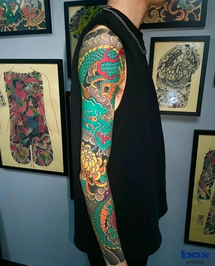 hình xăm hoa mẫu đơn cho nam màu sắc