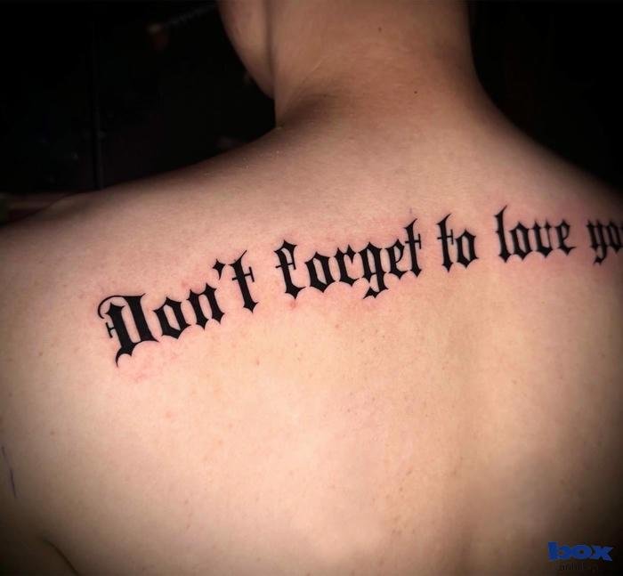 hình xăm lưng nam ngang