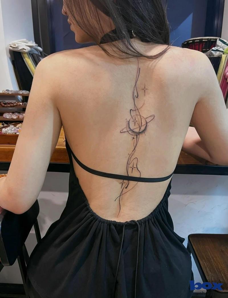 hình xăm lưng nữ sexy