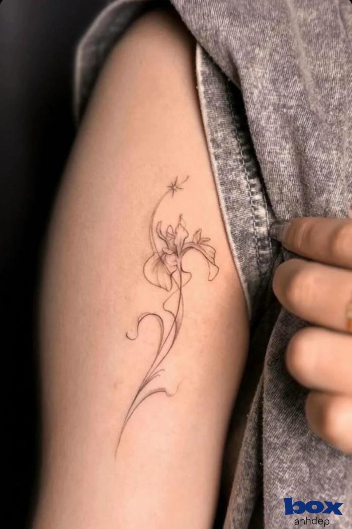 hình xăm may mắn tài lộc cho nữ bắp tay