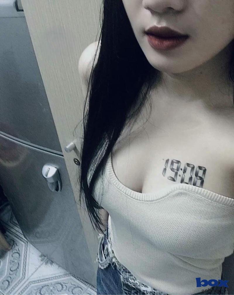 hình xăm ở ngưc cho nữ sexy