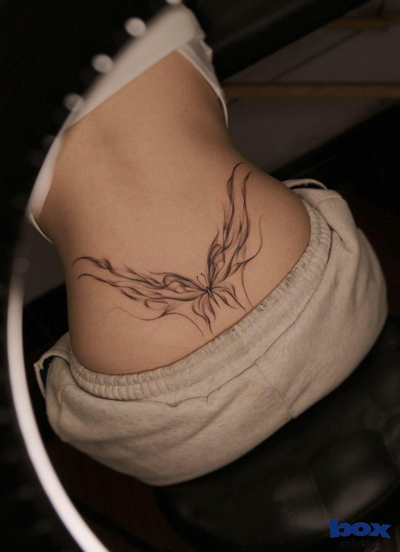 100+ Mẫu hình xăm lưng nữ được ưa chuộng nhất năm nay