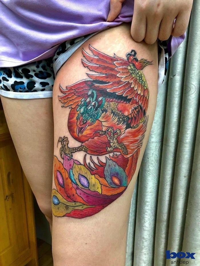 hình xăm phượng hoàng cho nam ở đùi