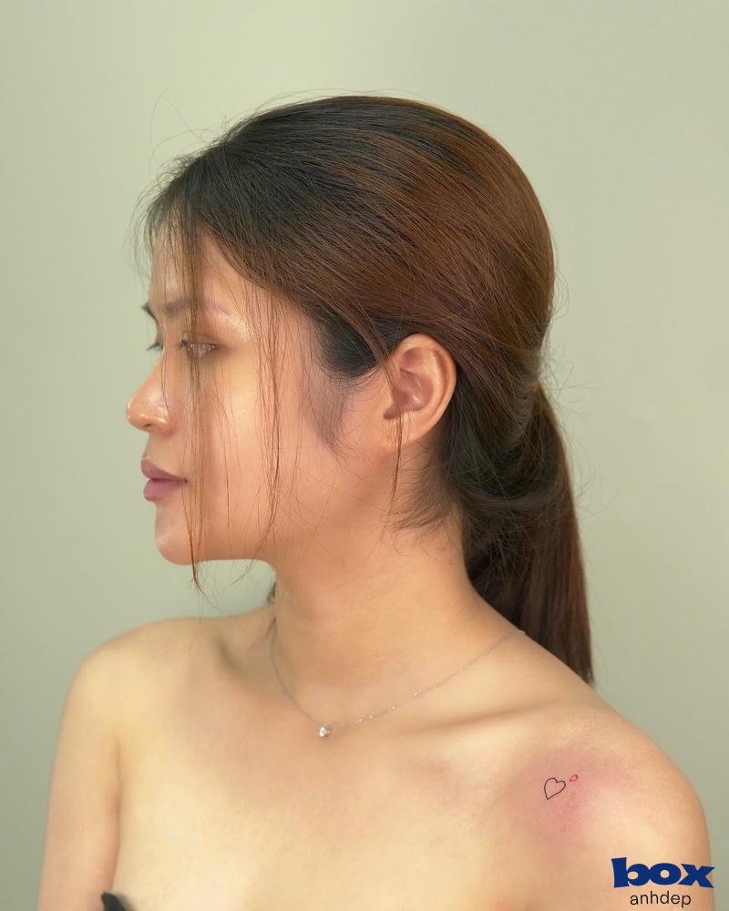 hình xăm vai nữ mini