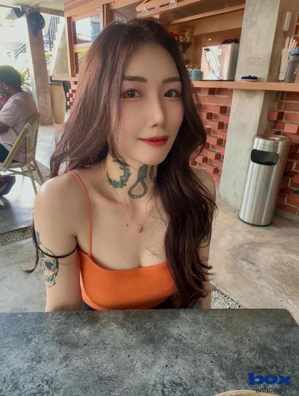 hình xăm ý nghĩa cho nữ cổ