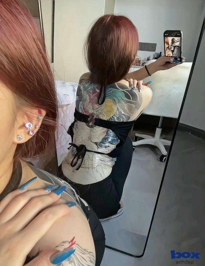 mẫu xăm lưng nữ