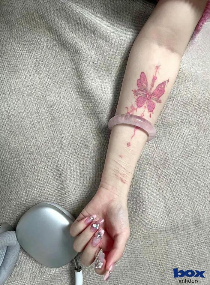 những hình xăm quyến rũ cho nữ bướm