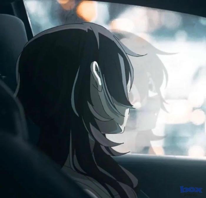 sad girl tỏa sáng trong đêm